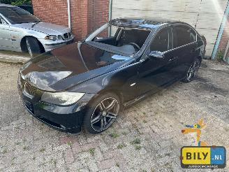 krockskadad bil auto BMW 3-serie E90 325IX N52B25 Black- sapphire metallic 2007/1