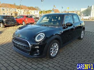 uszkodzony samochody osobowe Mini One  2020/8