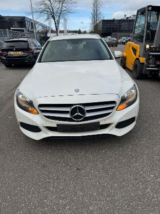 Vrakbiler auto Mercedes C-klasse C 200 D COMBI 2015/6