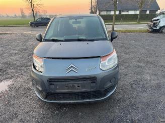 Citroën C3 PICASSO picture 2