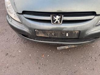 Peugeot 307 CC picture 11