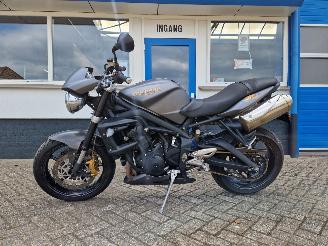 Triumph Street Triple 675 R picture 11