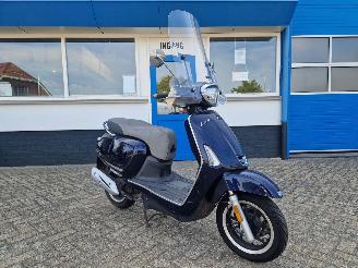 Vrakbiler auto Kymco A4 NEW LIKE 4T INJECTIE 2019/12