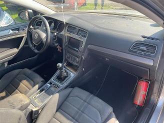Volkswagen Golf  picture 8