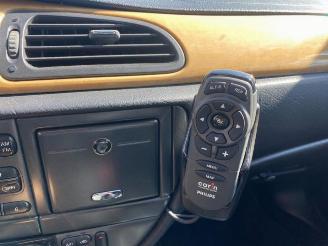 Jaguar S-type  picture 12