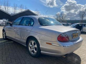 Jaguar S-type  picture 3