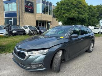 Uttjänta bilar auto Skoda Octavia Octavia Combi (NXAC), Combi 5-drs, 2019 1.0 TSI 12V 2021/9