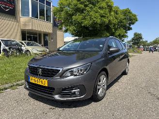 begagnad bil bedrijf Peugeot 308 1.2 PureTech Blue Lease Executive 2020/1