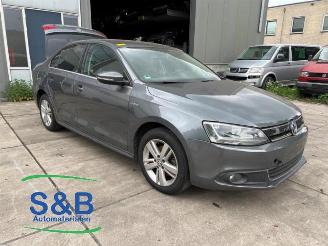 Salvage car Volkswagen Jetta Jetta IV (162/16A), Sedan, 2010 / 2017 1.4 TSI Hybrid 16V 2013/6