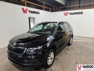 Vaurioauto  passenger cars Skoda Karoq  2021/2