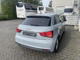 Audi A1 1.0 tfsi mooie auto!! picture 3