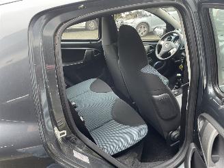 Toyota Aygo 1.0 airco picture 10