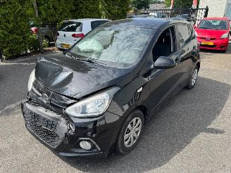 uszkodzony samochody osobowe Hyundai I-10 1.0i i-Motion Go! 2016 2016/11