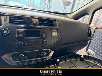 Kia Rio Rio III (UB), Hatchback, 2011 / 2017 1.2 CVVT 16V picture 3