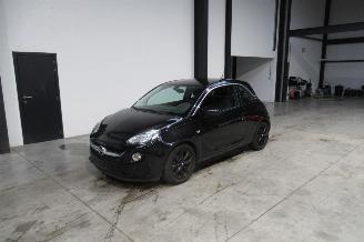 krockskadad bil auto Opel Adam SEDAN 2017/9