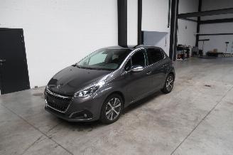 Voiture accidenté Peugeot 208 ALLURE PACK 2018/10