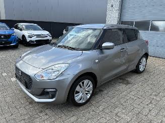krockskadad bil auto Suzuki Swift SUZUKI SWIFT 1.2I AUTOMAAT 2020 2020/11