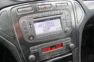 Ford Mondeo 2.0-16V Limited picture 7