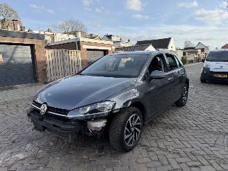 Purkuautot passenger cars Volkswagen Golf 1.6 TDI Motor defect 2018/1