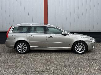 Volvo V-70 2.0 D4 Nordic+ AUTOMAAT EURO 6 picture 4