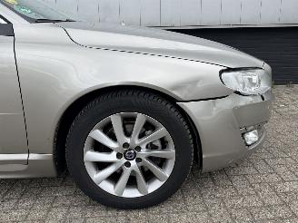 Volvo V-70 2.0 D4 Nordic+ AUTOMAAT EURO 6 picture 3