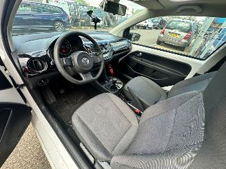 Volkswagen Up! 1.0 PANO picture 7