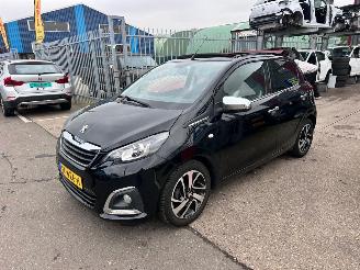 Vaurioauto  passenger cars Peugeot 108 1.0 e-VTi ALLURE TOP! 2018/3