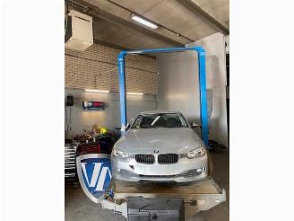 Sloopauto BMW 3-serie 3 serie (F30), Sedan, 2011 / 2018 320d 2.0 16V EfficientDynamicsEdition 2013/6