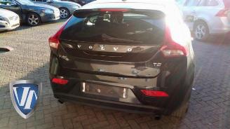 Volvo V-40 V40 (MV), Hatchback 5-drs, 2012 / 2019 1.6 T2 GTDi 16V picture 3