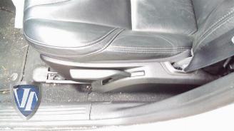 Volvo V-40 V40 (MV), Hatchback 5-drs, 2012 / 2019 2.0 D3 20V picture 13