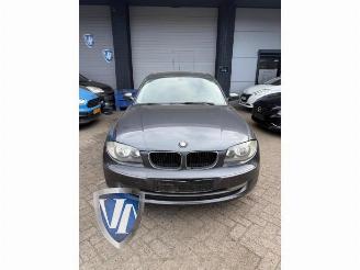 Vrakbiler auto BMW 1-serie  2008/9