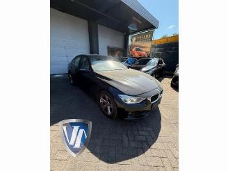 Vrakbiler auto BMW 3-serie 3 serie (F30), Sedan, 2011 / 2018 328i 2.0 16V 2013/10