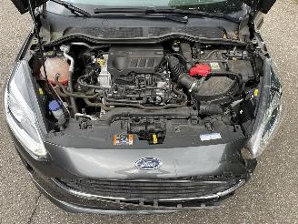 Ford Fiesta 5drs picture 6