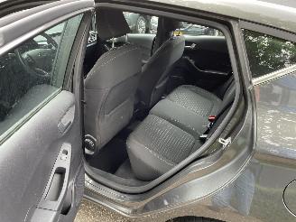 Ford Fiesta 5drs picture 10