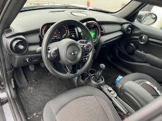 Mini One 75KW Essential Trim Navi picture 19