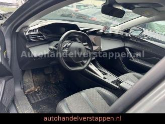 Peugeot 408 Plug in Hybrid S-S 180 Allure Automatic picture 17